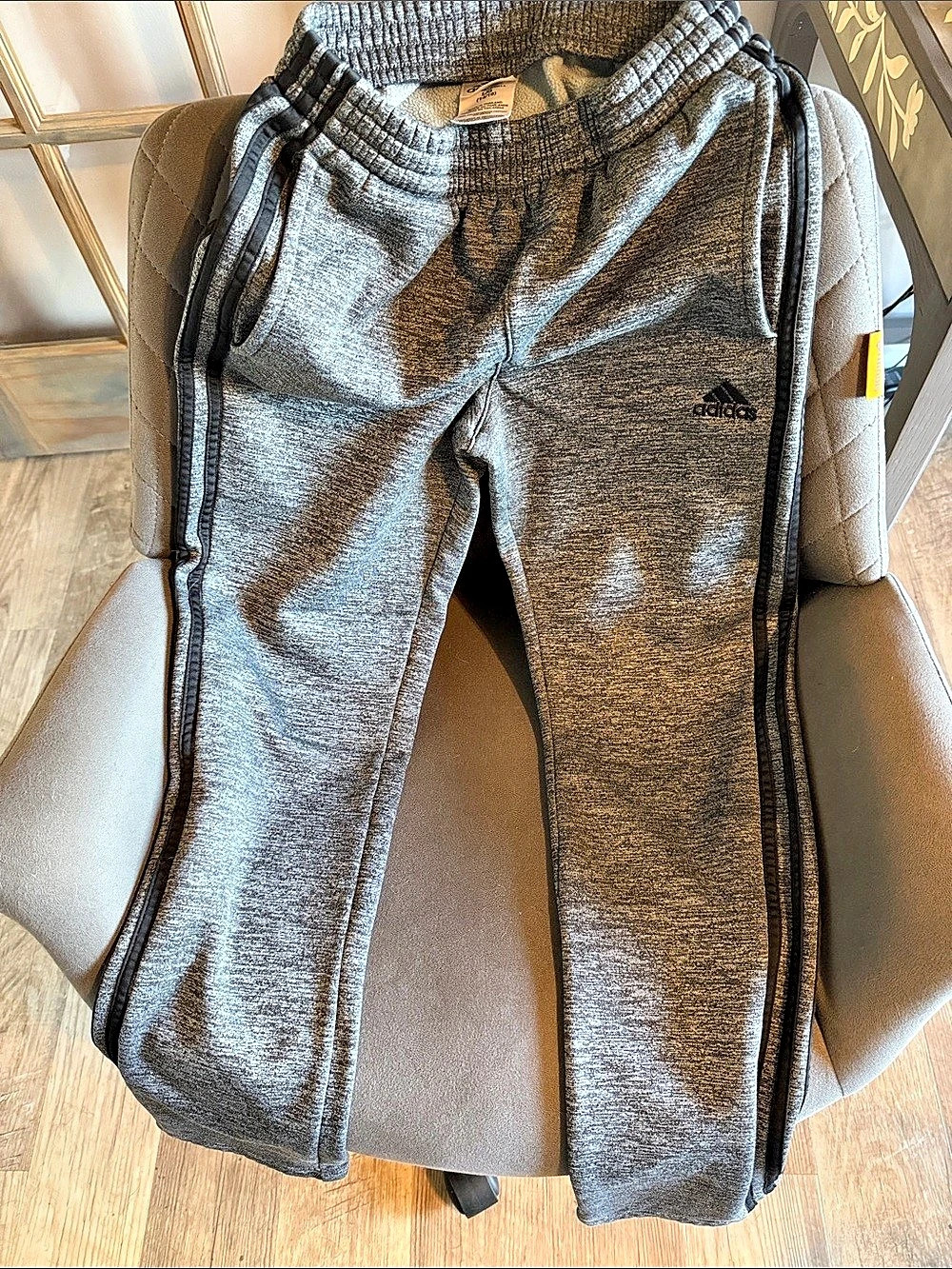 adidas Youth Tech Fleece Jogger Boys Gray & Black 14/16